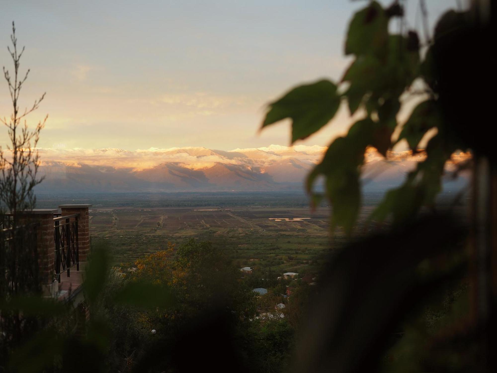 Ampelo Resort Kardanakhi Exterior photo